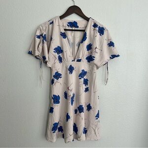 $128 FREE PEOPLE Sz2 MELANIE DOLMAN V-NECK FLORAL MINI DRESS PEARL COMBO